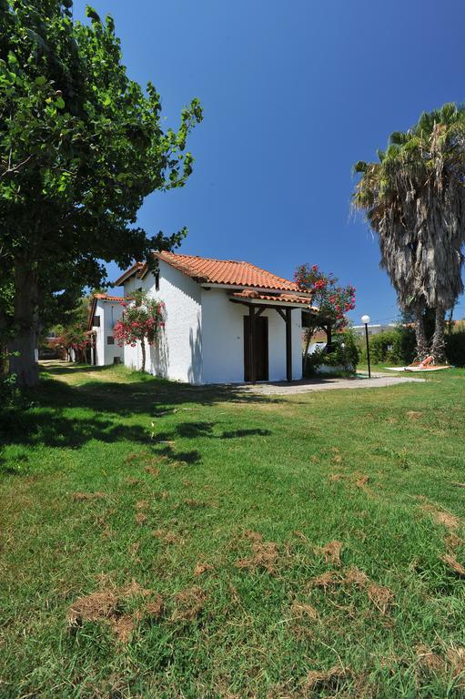 Apartments Korakakis Beach Finikounta Exterior photo